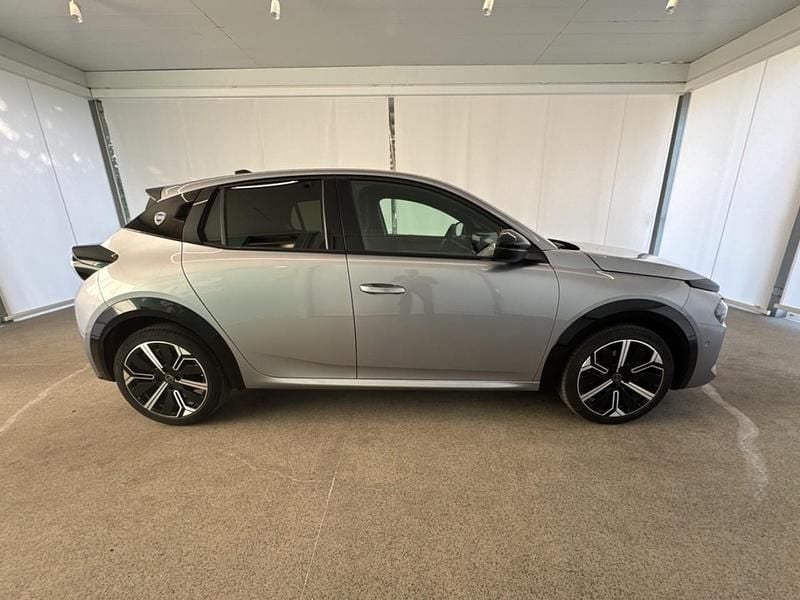 Usata Lancia Ypsilon 101 CV (74 kW) 2025 Grigio Utilitaria