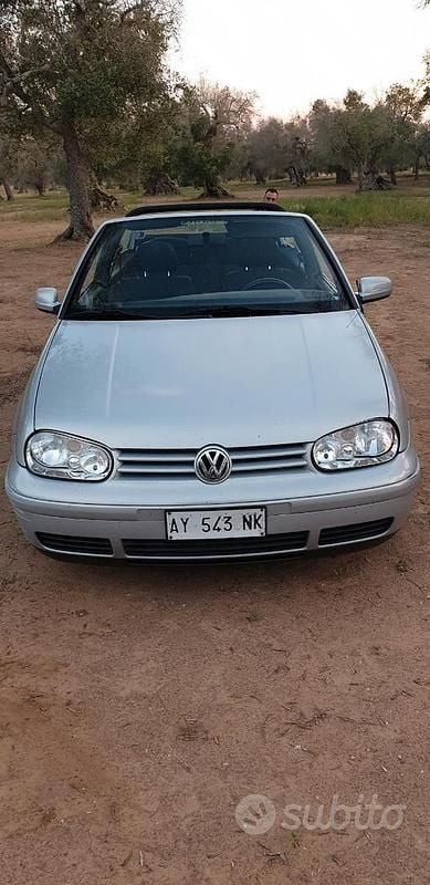 Usata VW Golf Cabriolet 101 CV (74 kW) 1998 Grigio Cabrio