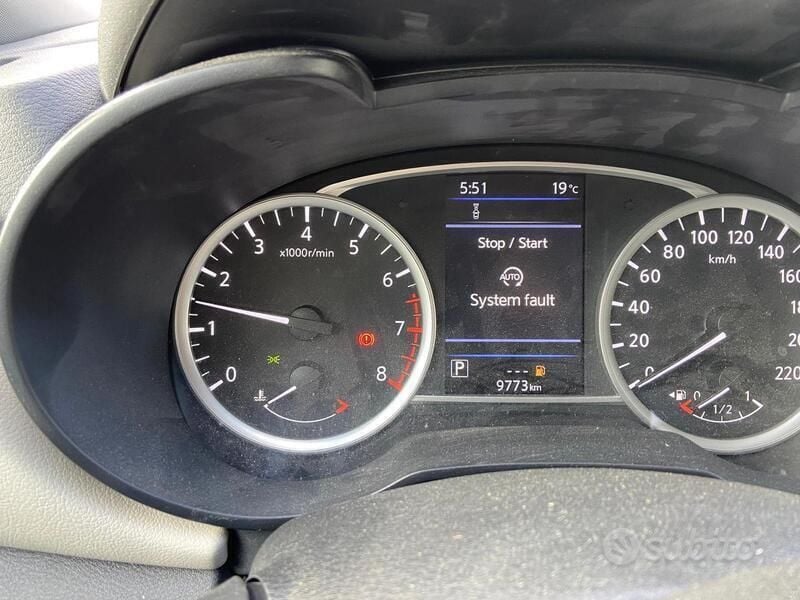 Usata Nissan Micra 71 CV (52 kW) 2022 Grigio Utilitaria