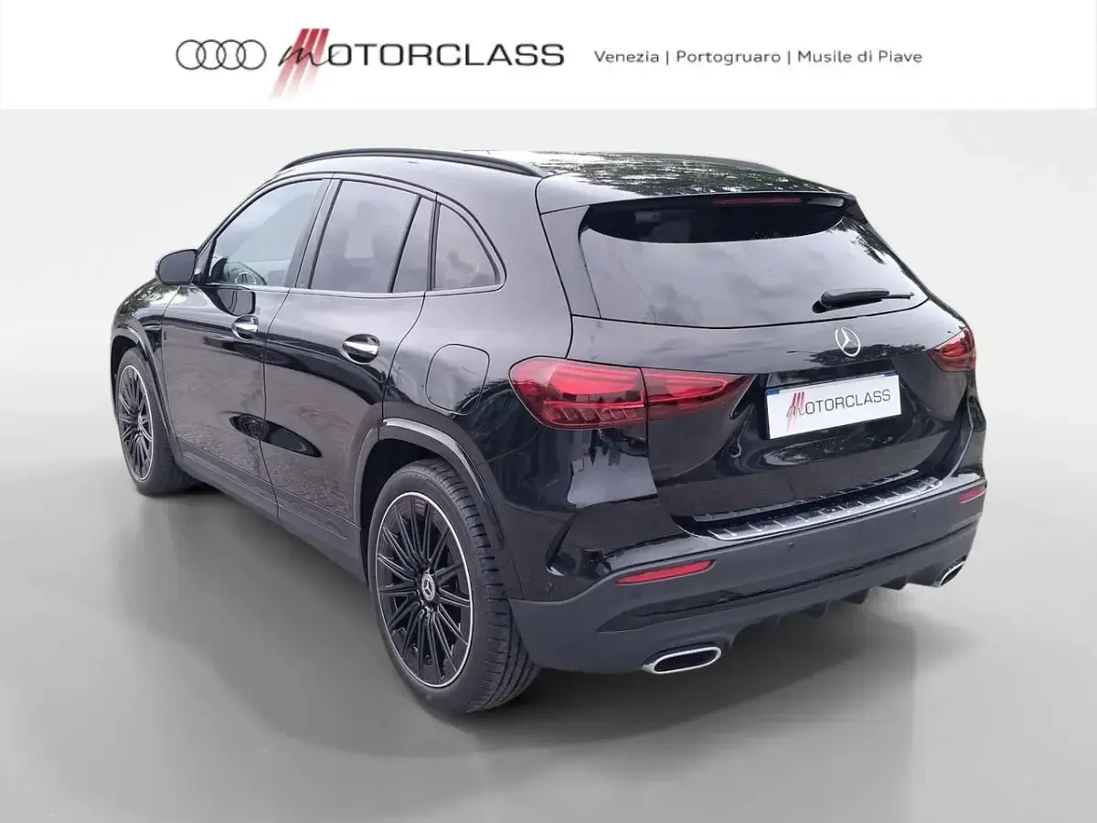 Usata Mercedes GLA200 AMG Line Premium Plus 150 CV (110 kW) 2025 Nero SUV