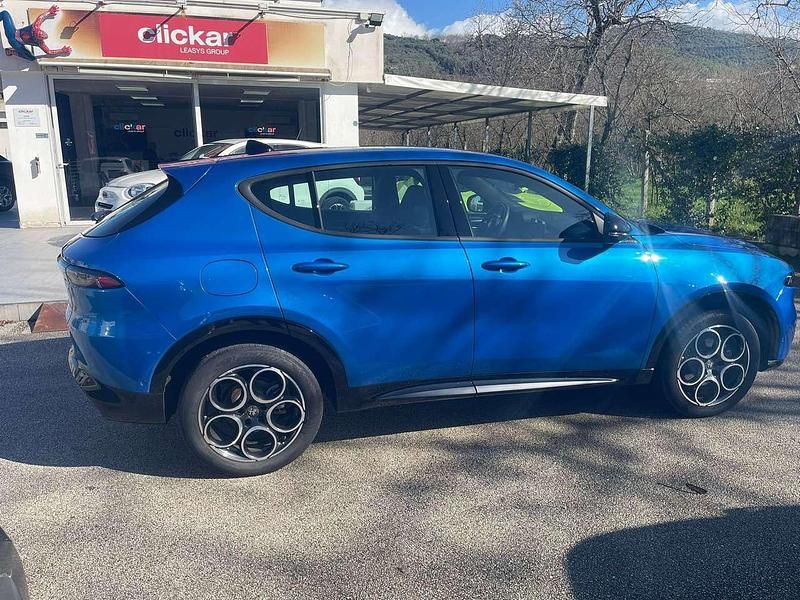 Second-hand Alfa Romeo Tonale Sprint 131 CP (96 kW) 2024 Albastru SUV