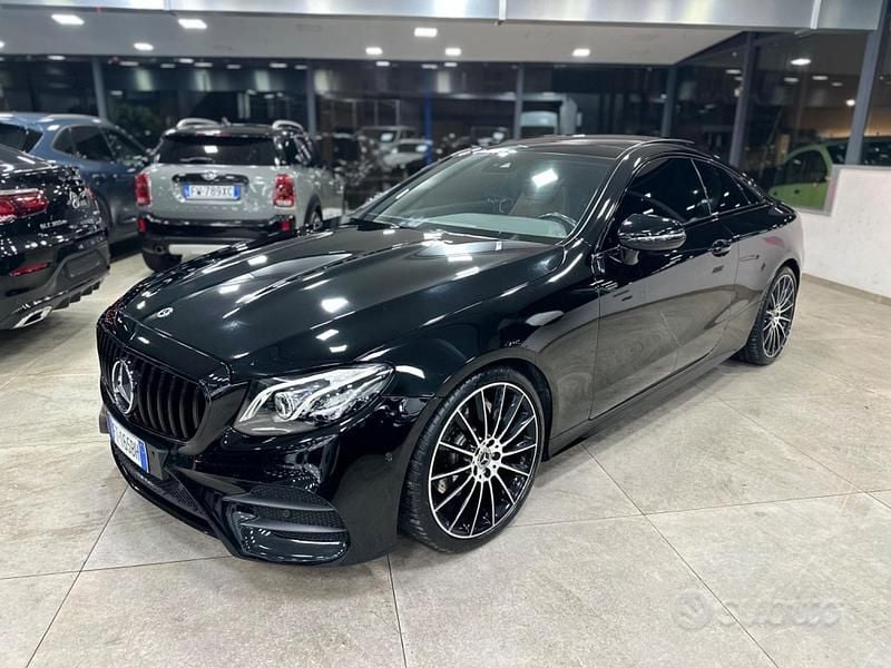 Usata Mercedes E300 Premium Plus 244 CV (179 kW) 2019 Nero Coupé