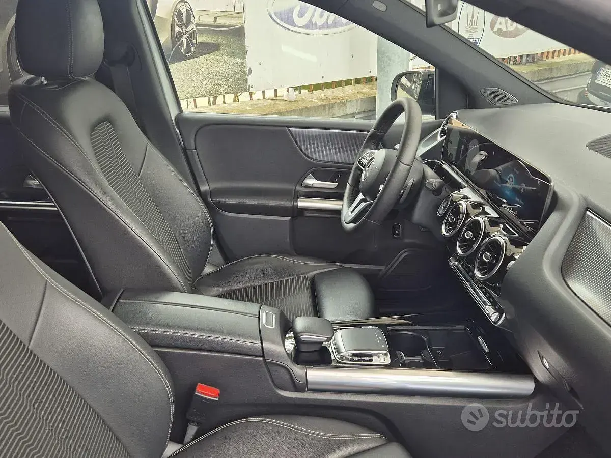 Usata Mercedes B180 116 CV (85 kW) 2020 Bianco Utilitaria