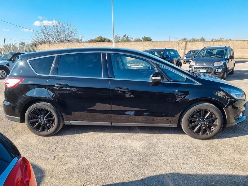 Usata Ford S-MAX S 150 CV (110 kW) 2016 Nero Monovolume