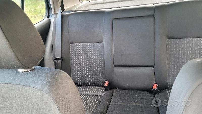 Usata VW Golf IV 110 CV (80 kW) 2000 Blu Berlina