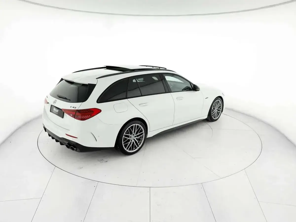 Usata Mercedes C43 AMG Premium Plus 422 CV (310 kW) 2024 Bianco opalite bright Station wagon