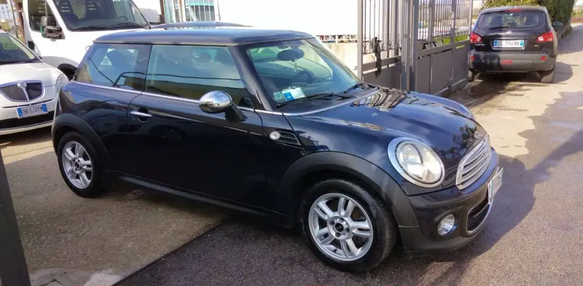 Usata Mini One D 90 CV (66 kW) 2014 Blu/azzurro Utilitaria