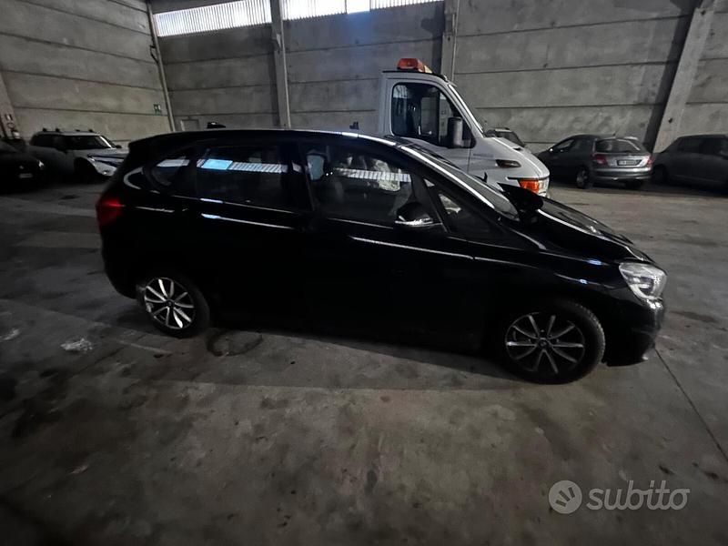 Usata BMW 214 Active Tourer 95 CV (69 kW) 2017 Nero Monovolume