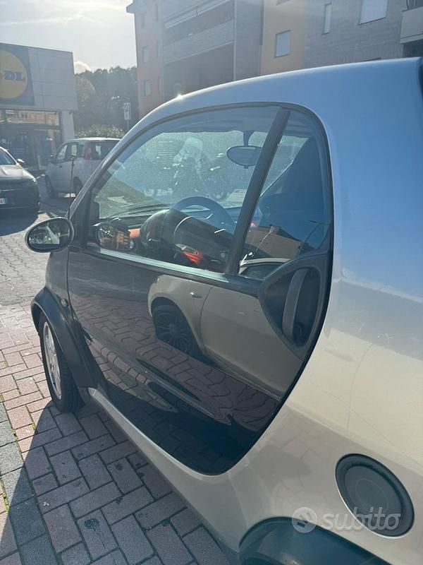 Usata Smart ForTwo Coupé 61 CV (44 kW) 2003 Nero Coupé