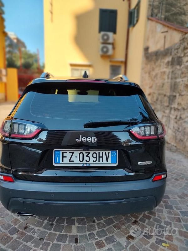 Usata Jeep Cherokee Longitude 194 CV (142 kW) 2019 Nero SUV
