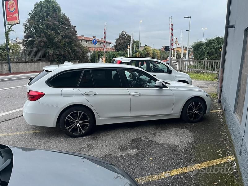 Usata BMW 320 190 CV (139 kW) 2016 Bianco Station wagon