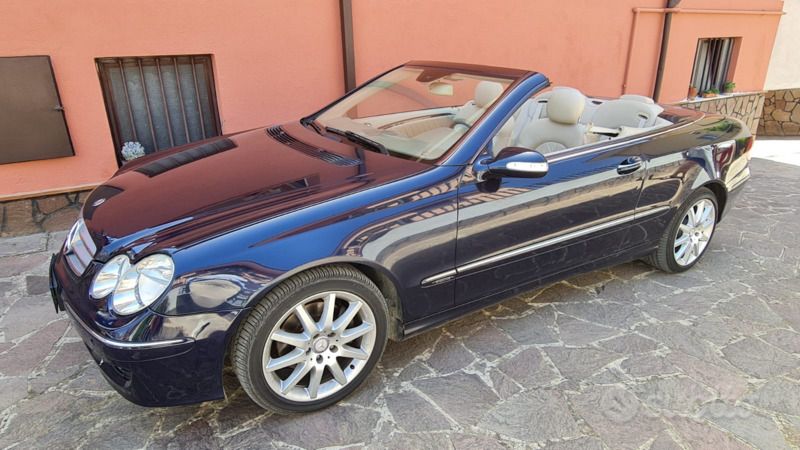 Usata Mercedes CLK200 193 CV (141 kW) 2007 Blu Cabrio