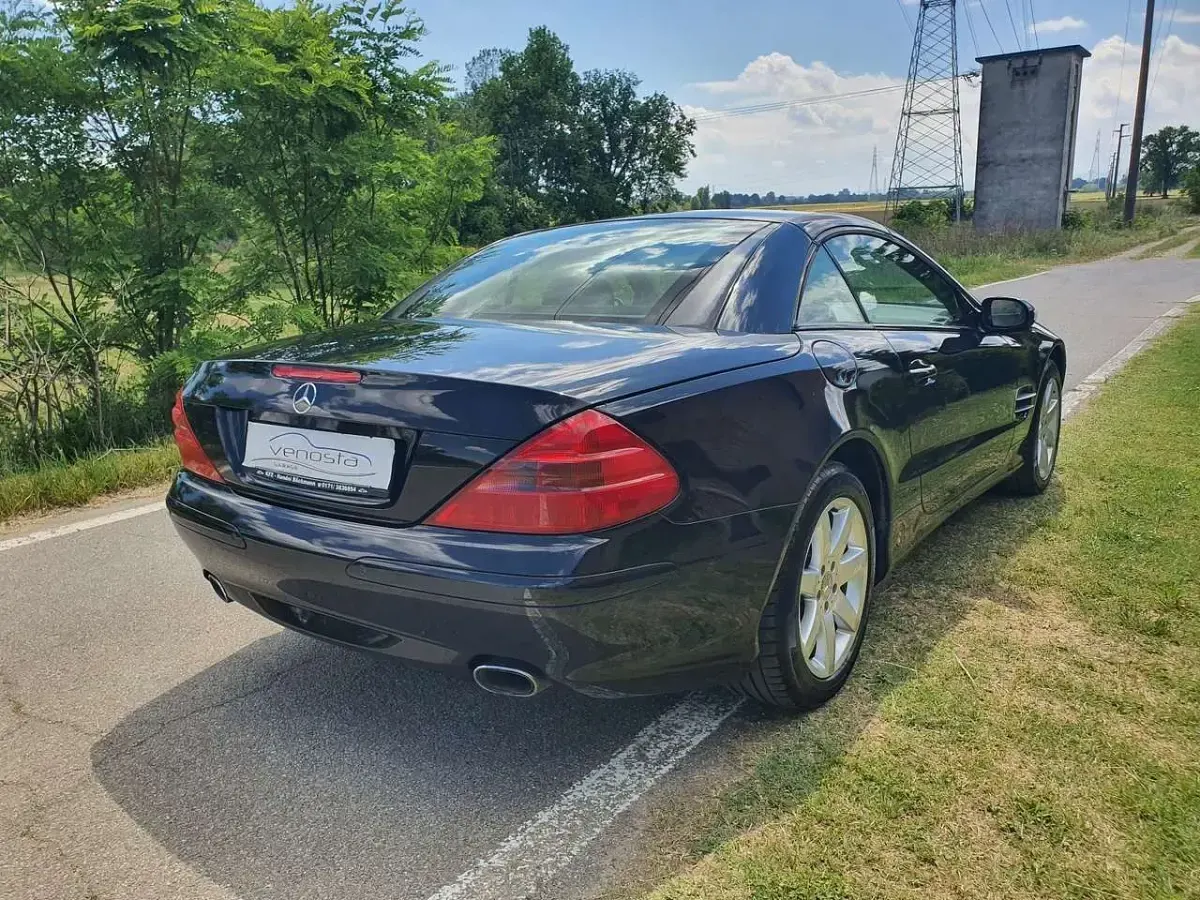 Usata Mercedes SL350 245 CV (180 kW) 2004 Nero Cabrio