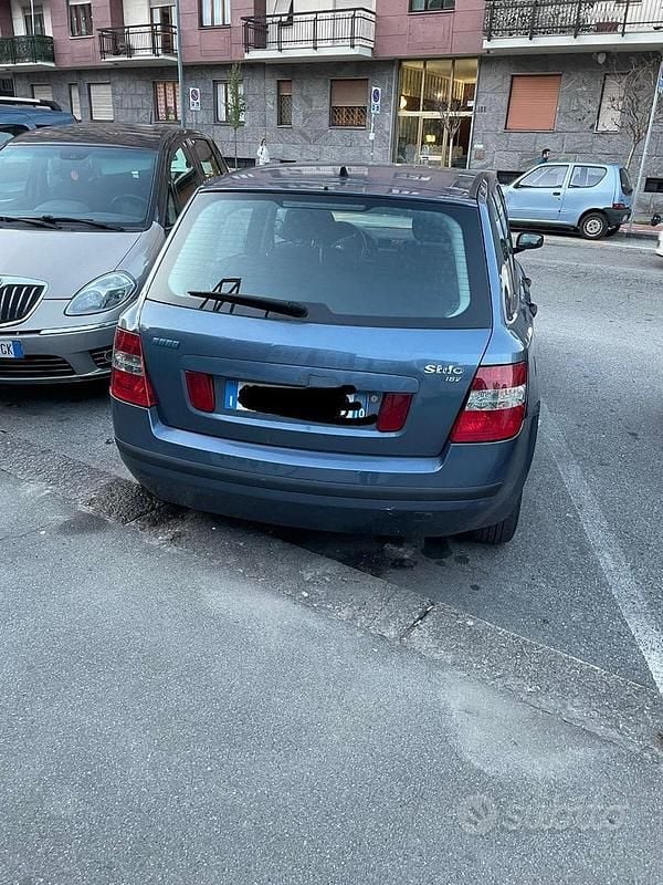 Usata Fiat Stilo 103 CV (75 kW) 2003 Blu Berlina