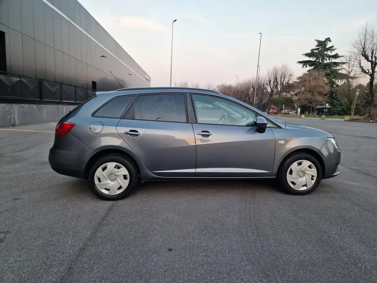 Usata Seat Ibiza ST Ecomotive 75 CV (55 kW) 2013 Grigio Station wagon