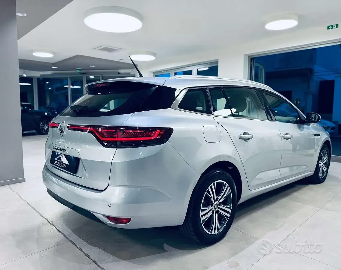 Usata Renault Mégane II Business 116 CV (85 kW) 2022 Argento Berlina