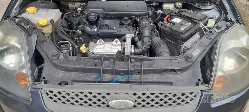 Usata Ford Fiesta 2007 Grigio Utilitaria