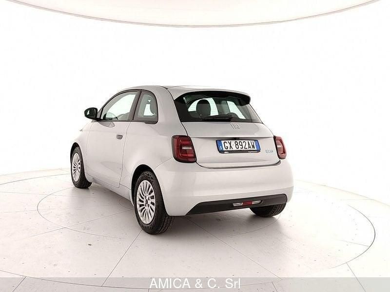 Usata Fiat 500e La Prima 69 kW (95 CV) 2024 Blu Utilitaria