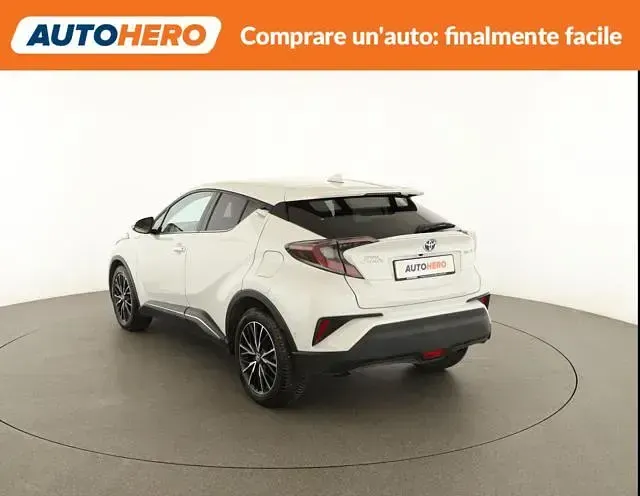 Usata Toyota C-HR Lounge 122 CV (89 kW) 2017 Bianco SUV