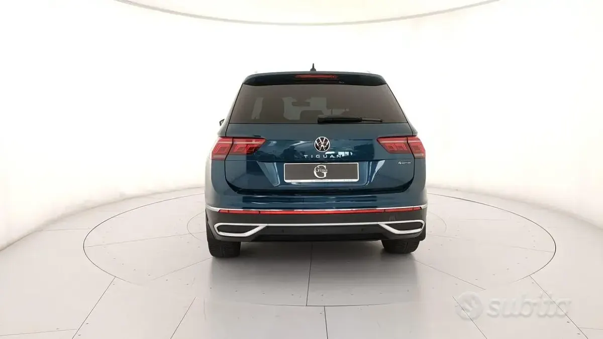 Usata VW Tiguan Elegance 150 CV (110 kW) 2020 Blu SUV