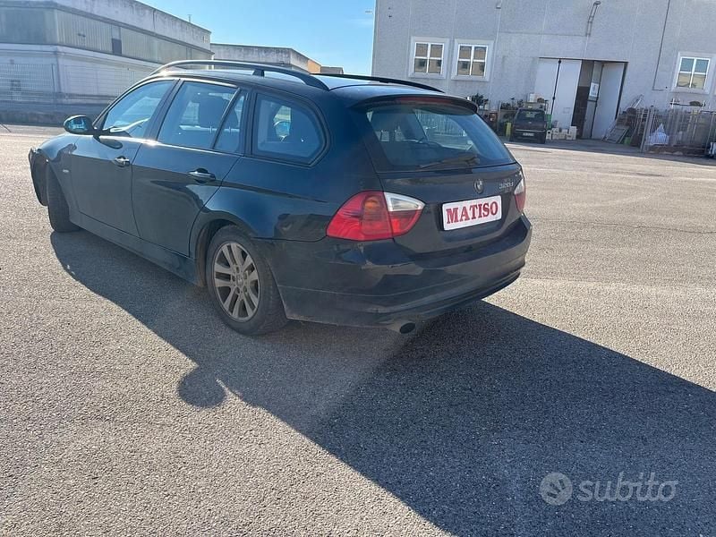 Usata BMW 320 163 CV (119 kW) 2006 Nero Station wagon