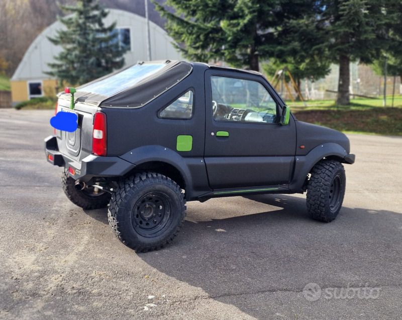 Usata Suzuki Jimny 80 CV (58 kW) 2000 Nero SUV