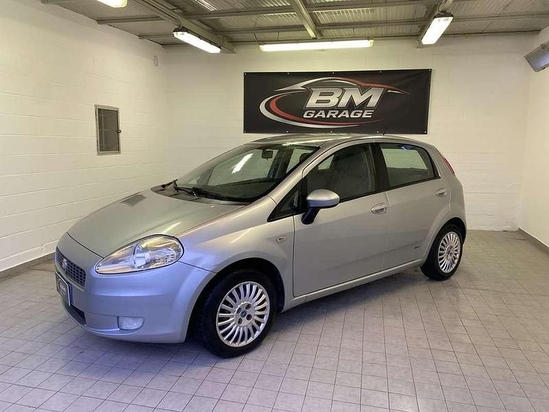 Usata Fiat Grande Punto Dynamic 65 CV (47 kW) 2005 Utilitaria