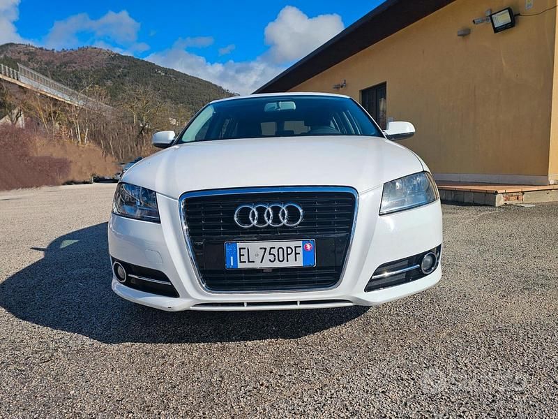 Usata Audi A3 Ambition 105 CV (77 kW) 2012 Bianco Berlina