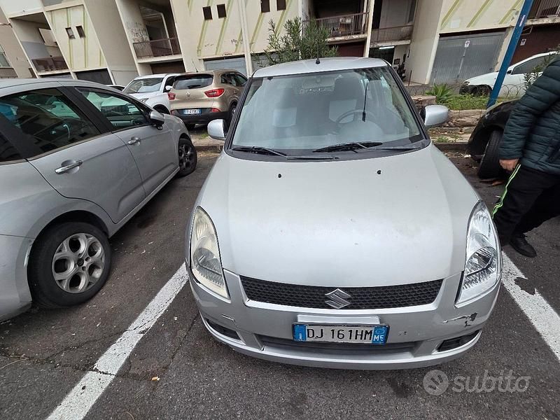 Grigio Usata 2007 Suzuki Swift Due volumi | 2000 € - Immagine 1/4
