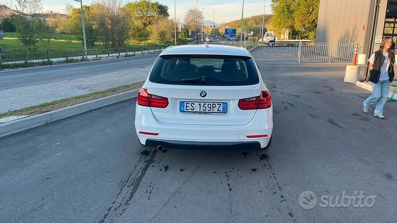 Usata BMW 318 116 CV (85 kW) 2013 Bianco Station wagon
