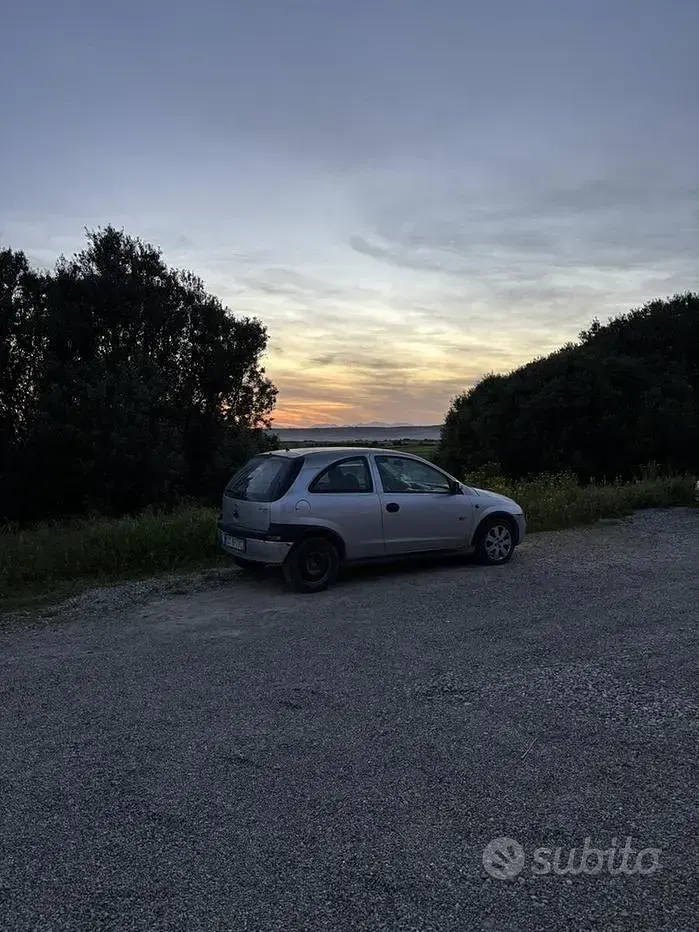 Usata Opel Corsa 75 CV (55 kW) 2002 Grigio Utilitaria