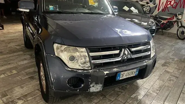Usata Mitsubishi Pajero Instyle 169 CV (124 kW) 2007 Blu SUV