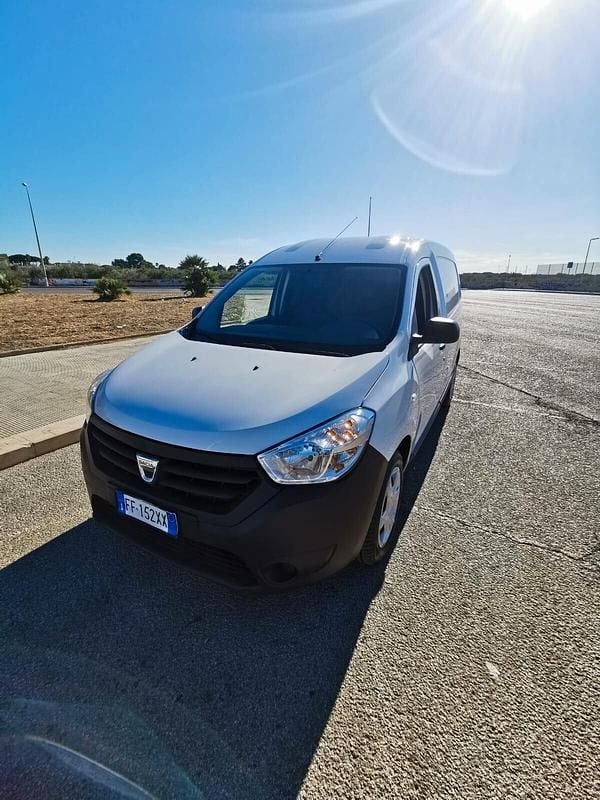 Bianco Usata 2016 Dacia Dokker Ambiance Furgone | 5990 € (Ottimo prezzo) - Immagine 1/4