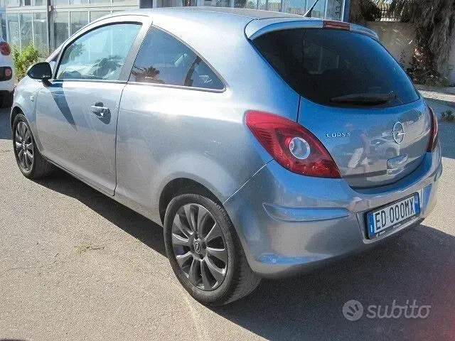 Usata Opel Corsa Edition 75 CV (55 kW) 2010 Grigio Utilitaria