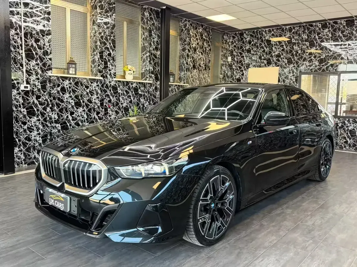 Usata BMW 520 M Sport 197 CV (144 kW) 2024 Nero Berlina