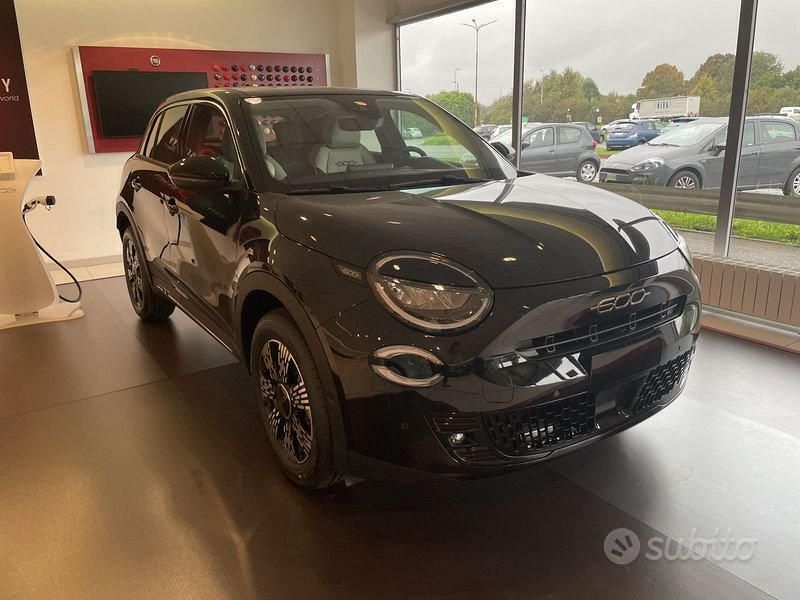 Usata 2024 Fiat 600 SUV | 21.950 € (Buon prezzo) - Immagine 1/4