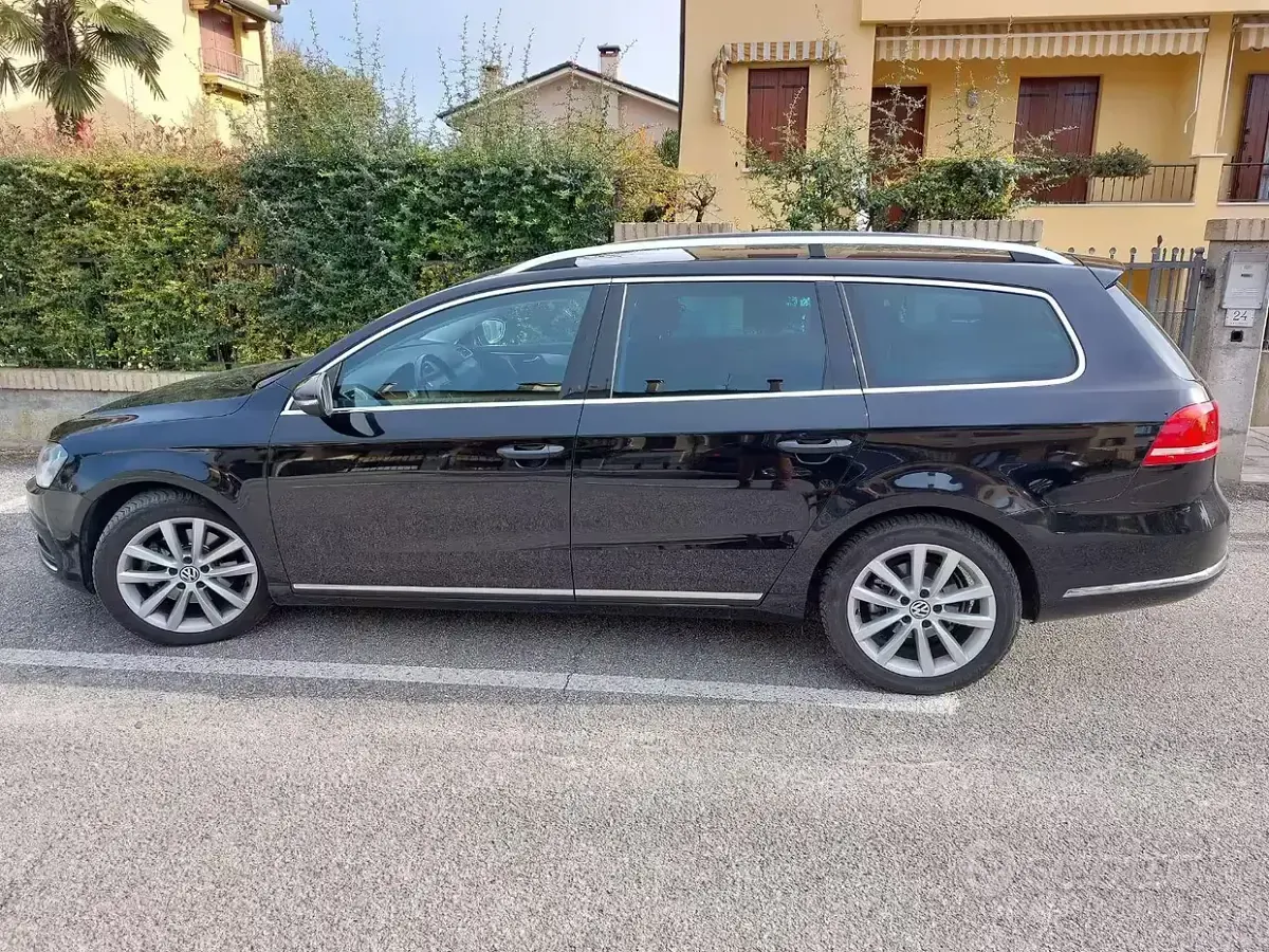 Usata VW Passat Highline 140 CV (102 kW) 2011 Nero Station wagon