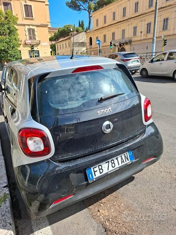 Usata Smart ForFour Passion 61 CV (44 kW) 2015 Nero Utilitaria