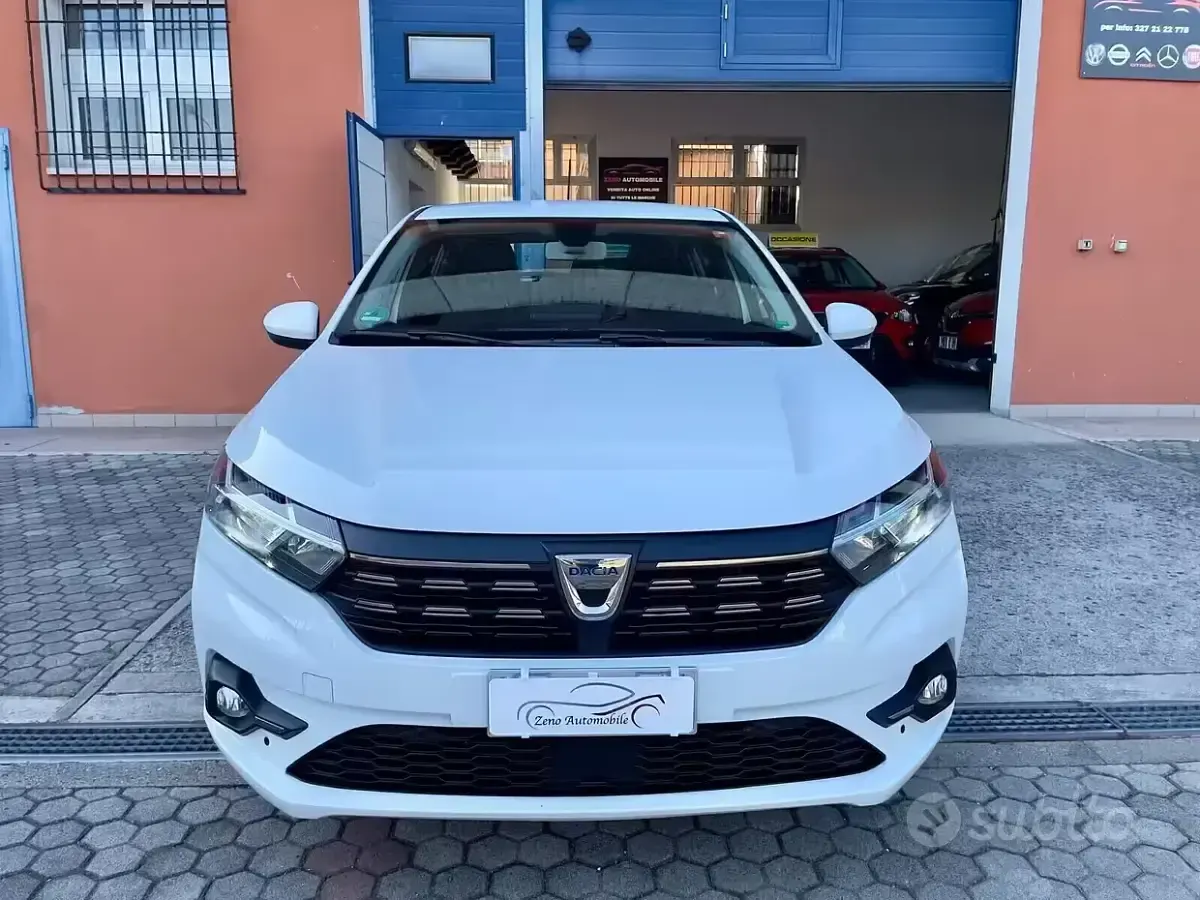 Usata Dacia Sandero Comfort 101 CV (74 kW) 2022 Bianco Station wagon