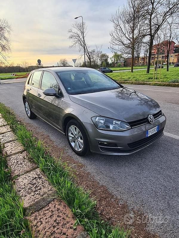 Usata VW Golf VII 105 CV (77 kW) 2013 Grigio Berlina