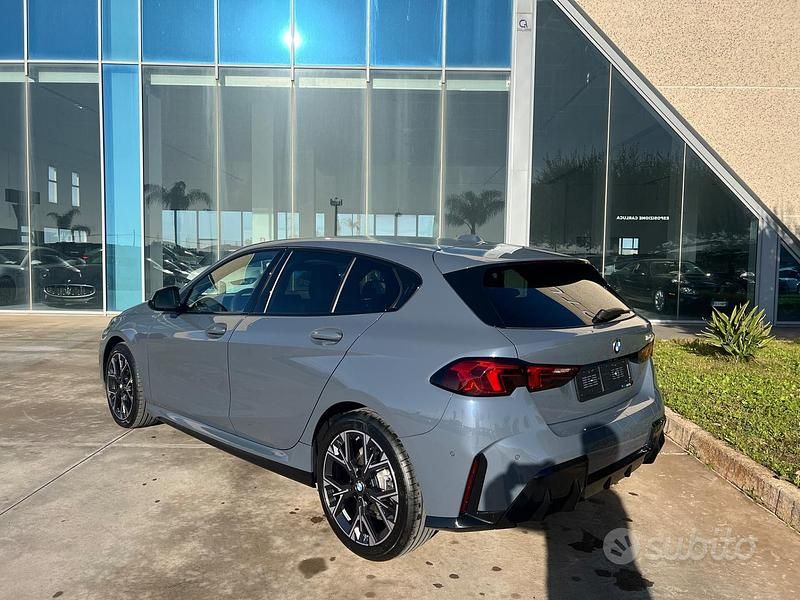 Usata BMW 118 M Sport 150 CV (110 kW) 2025 Grigio Utilitaria