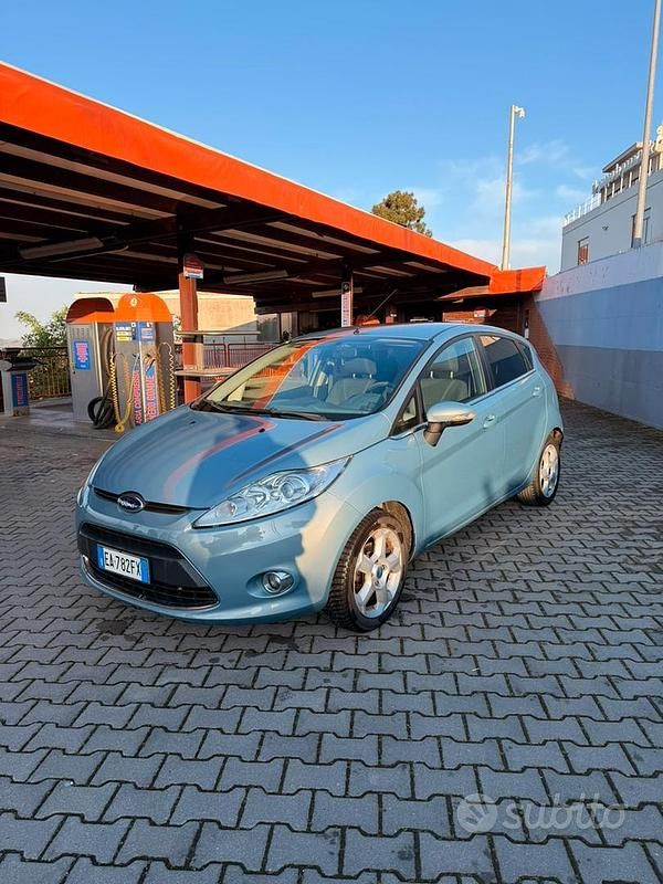 Usata Ford Fiesta 68 CV (50 kW) 2010 Utilitaria