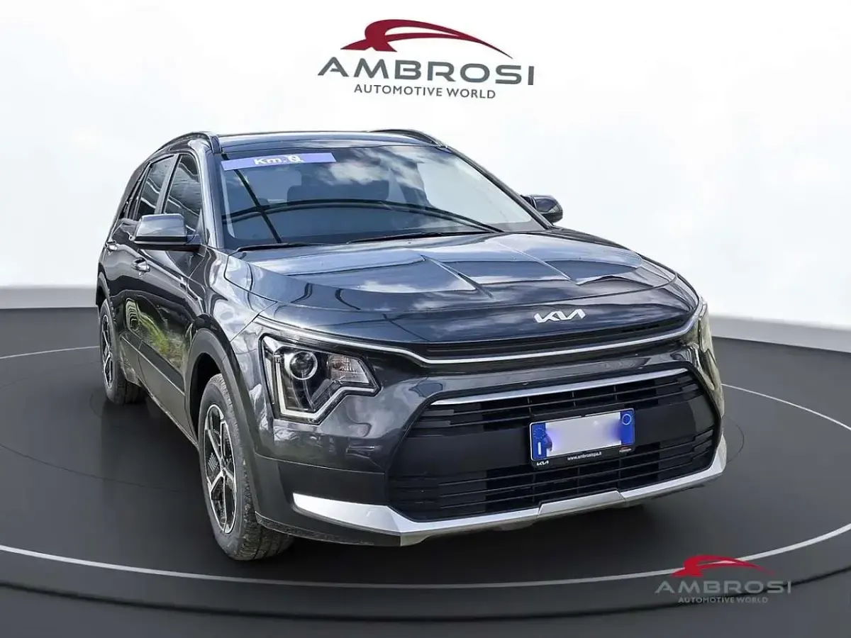 Nuova Kia Niro 129 CV (94 kW) 2026 Interstellar grey SUV