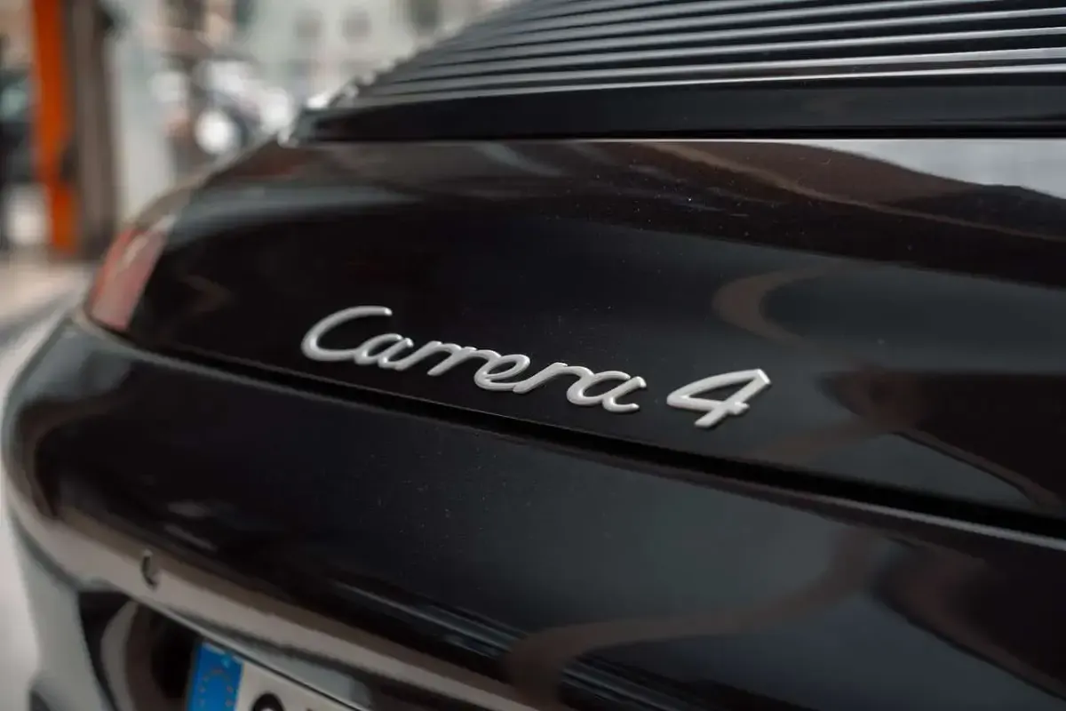 Usata Porsche 911 Carrera 4 Cabriolet 320 CV (235 kW) 2004 Nero Cabrio