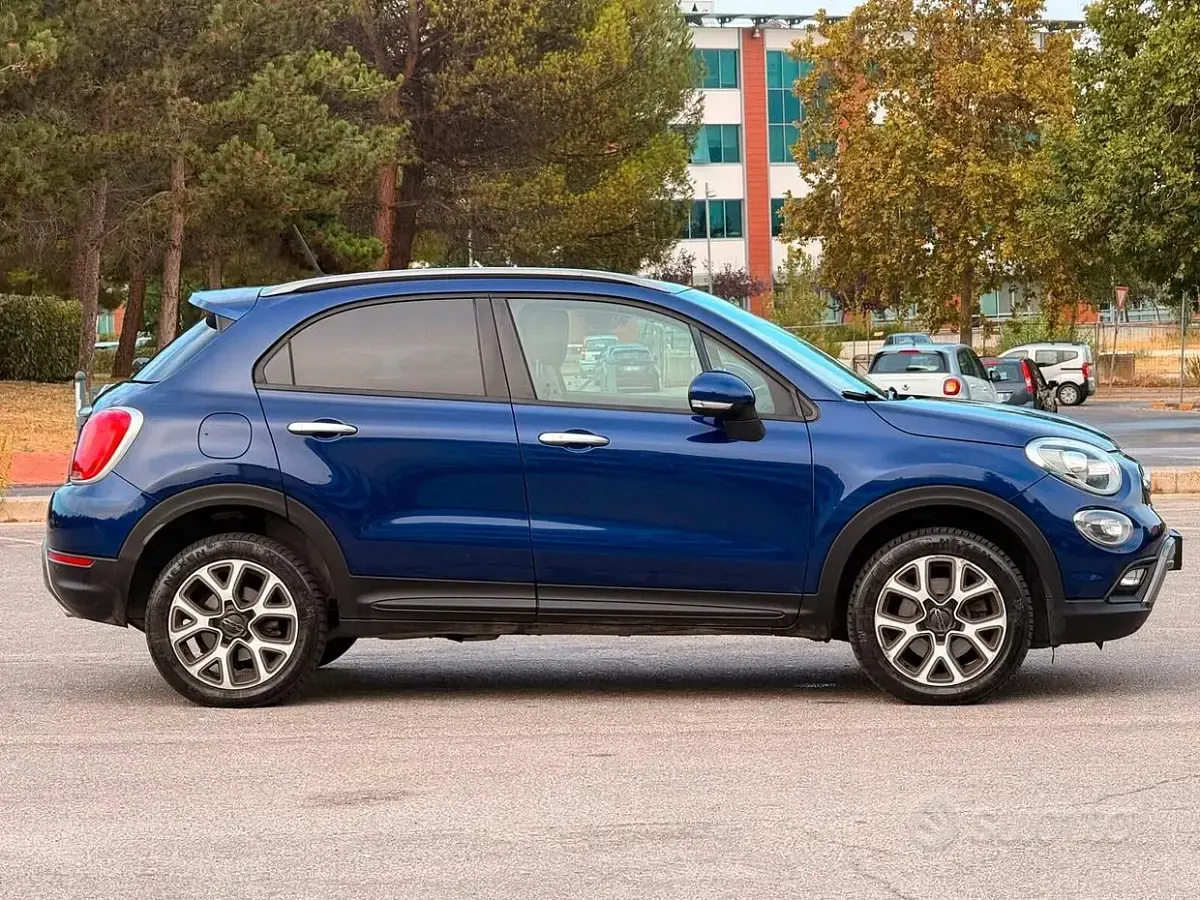 Usata Fiat 500X Cross 140 CV (102 kW) 2016 Bluazzurro SUV