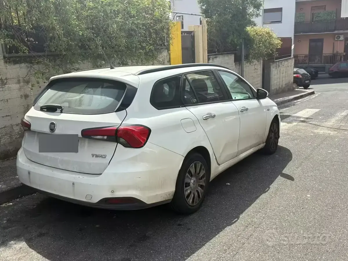 Usata Fiat Tipo 120 CV (88 kW) 2016 Bianco Station wagon