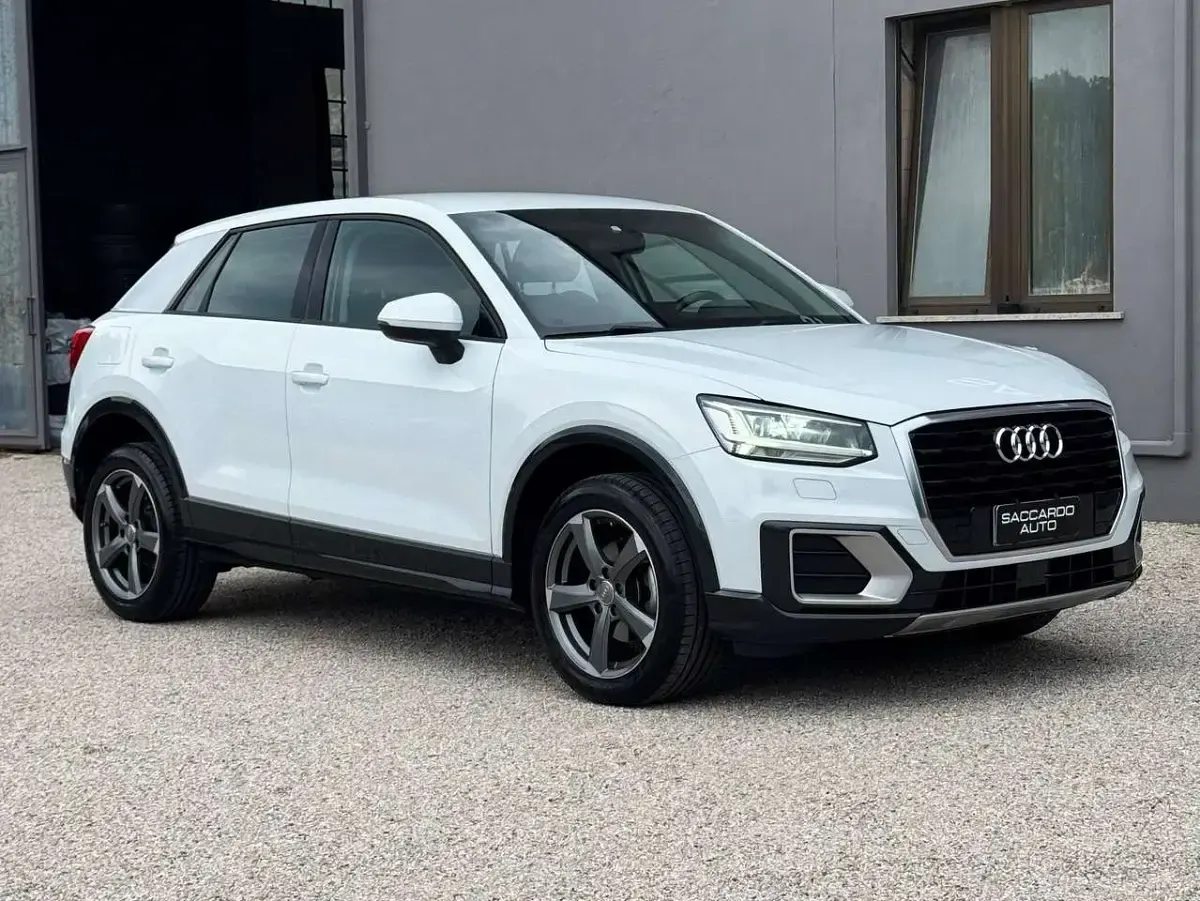 Usata Audi Q2 Admired 116 CV (85 kW) 2019 Bianco SUV