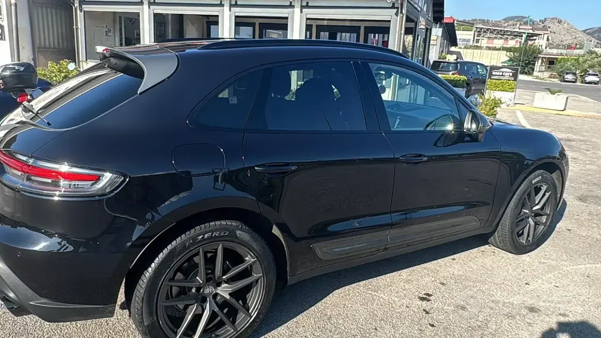 Usata Porsche Macan T 265 CV (194 kW) 2023 Nero SUV