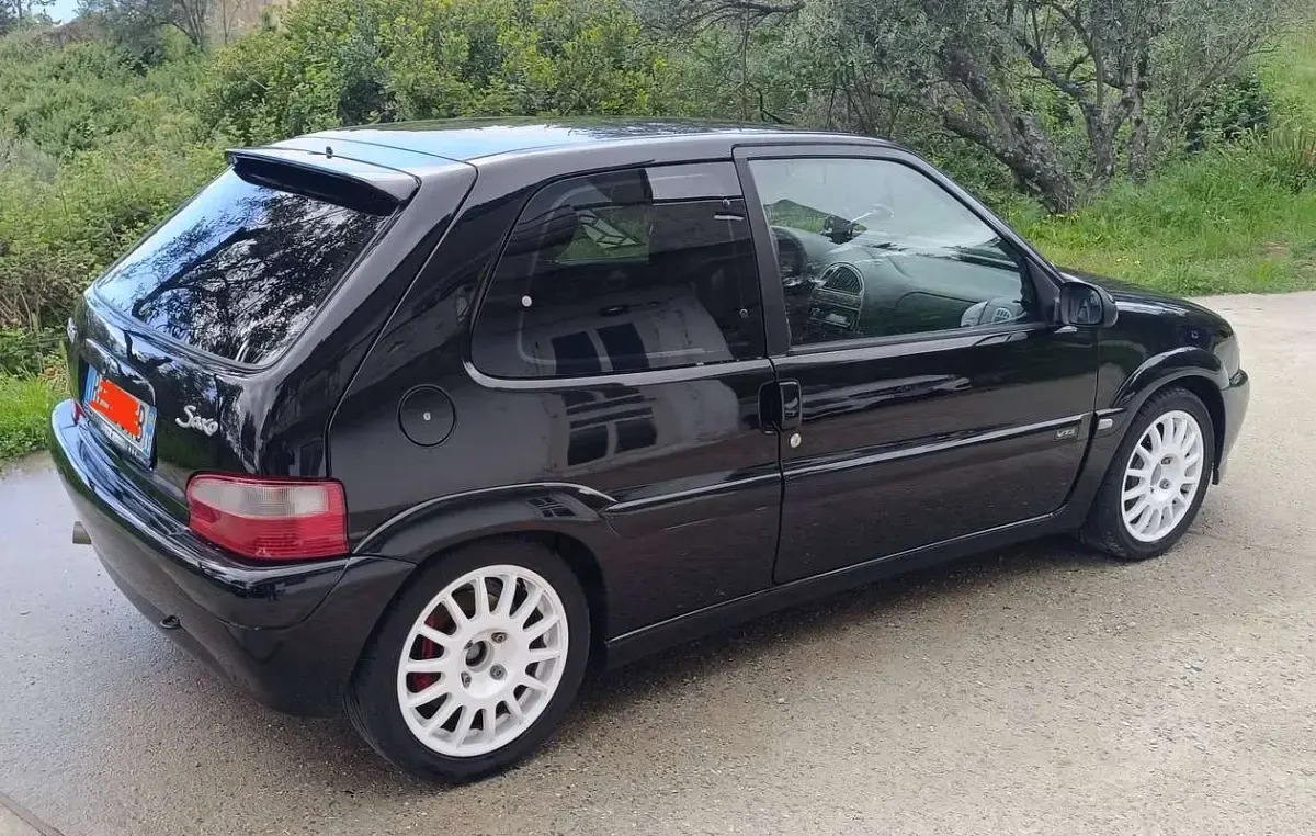 Usata Citroën Saxo 118 CV (86 kW) 2002 Nero Utilitaria