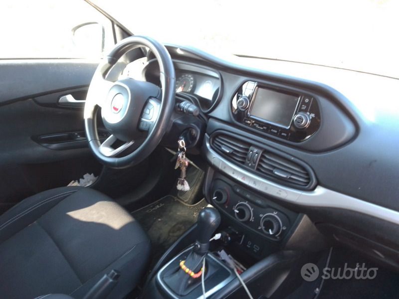 Usata Fiat Tipo 84 CV (61 kW) 2018 Grigio Station wagon